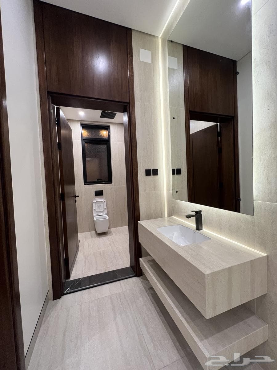 5 bedroom apartment in King Fahd 7