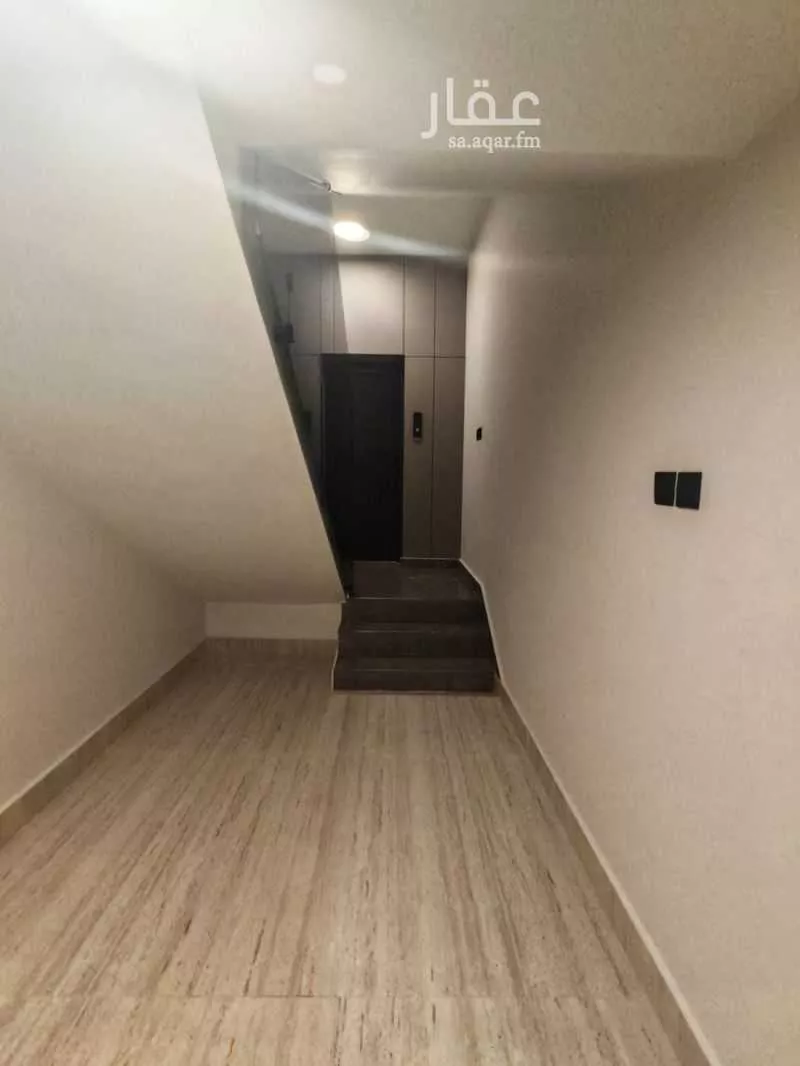 5 bedroom villa in Al Aridh 13