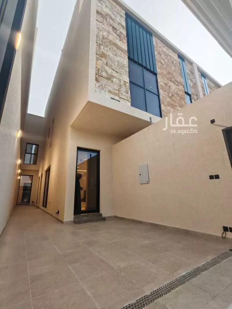 5 bedroom villa in Al Aridh 14
