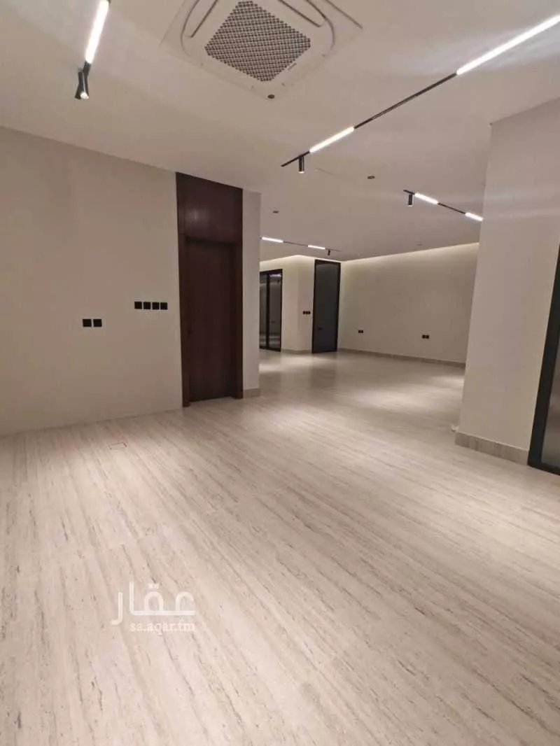 5 bedroom villa in Al Aridh 17