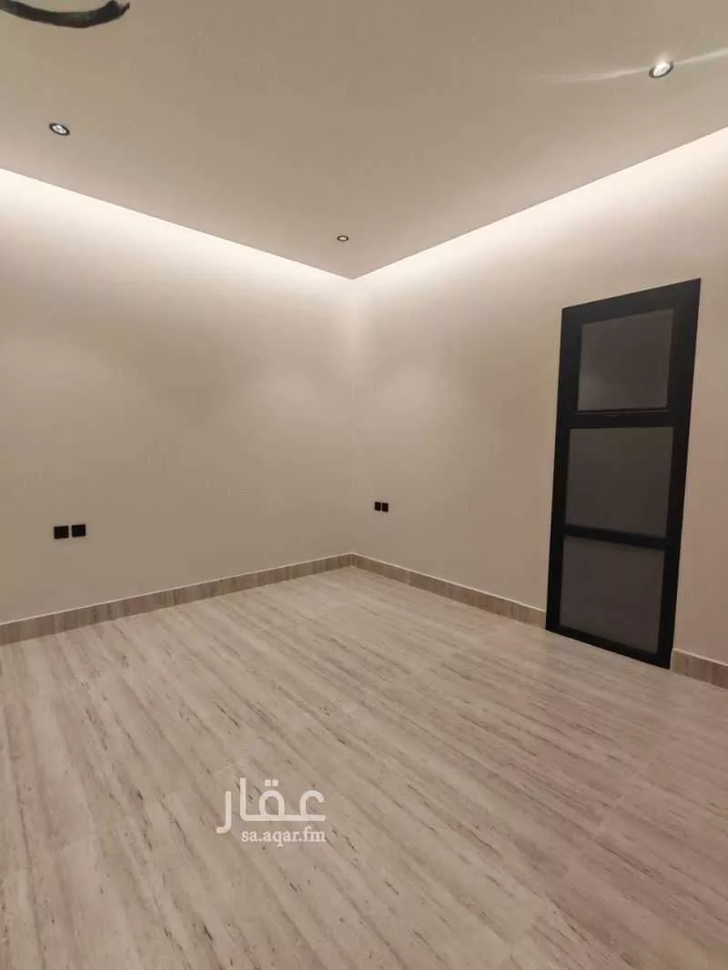 5 bedroom villa in Al Aridh 3