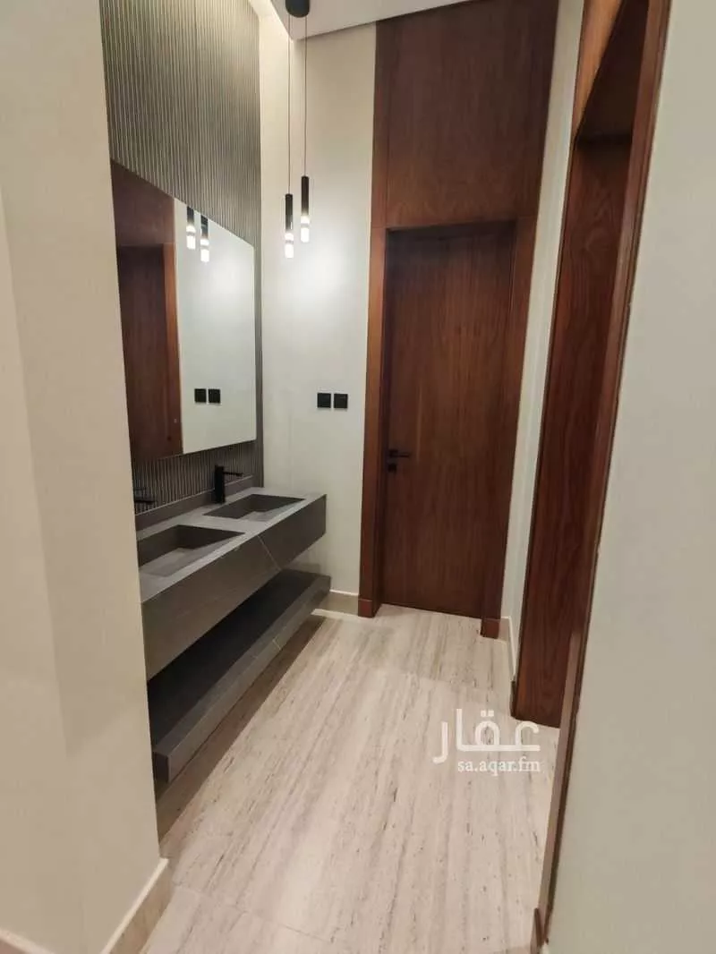 5 bedroom villa in Al Aridh 8