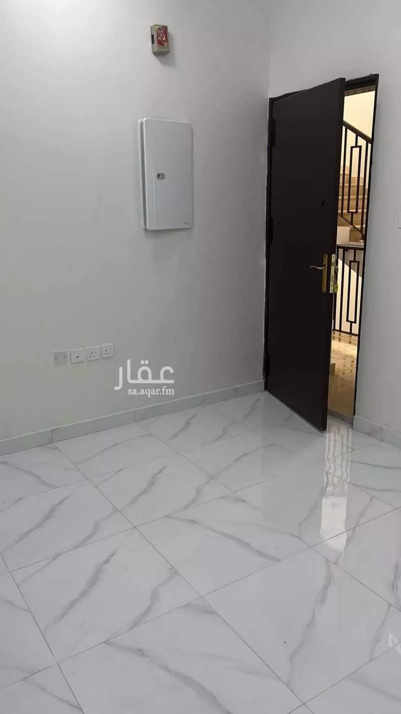 3 bedroom apartment in Al Shamisy 2