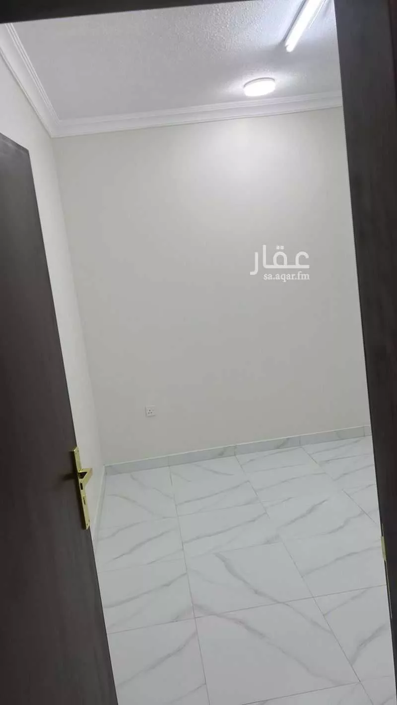 3 bedroom apartment in Al Shamisy 5