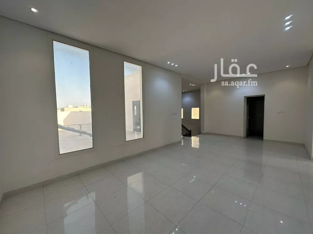 8 bedroom villa in As Sawari 6