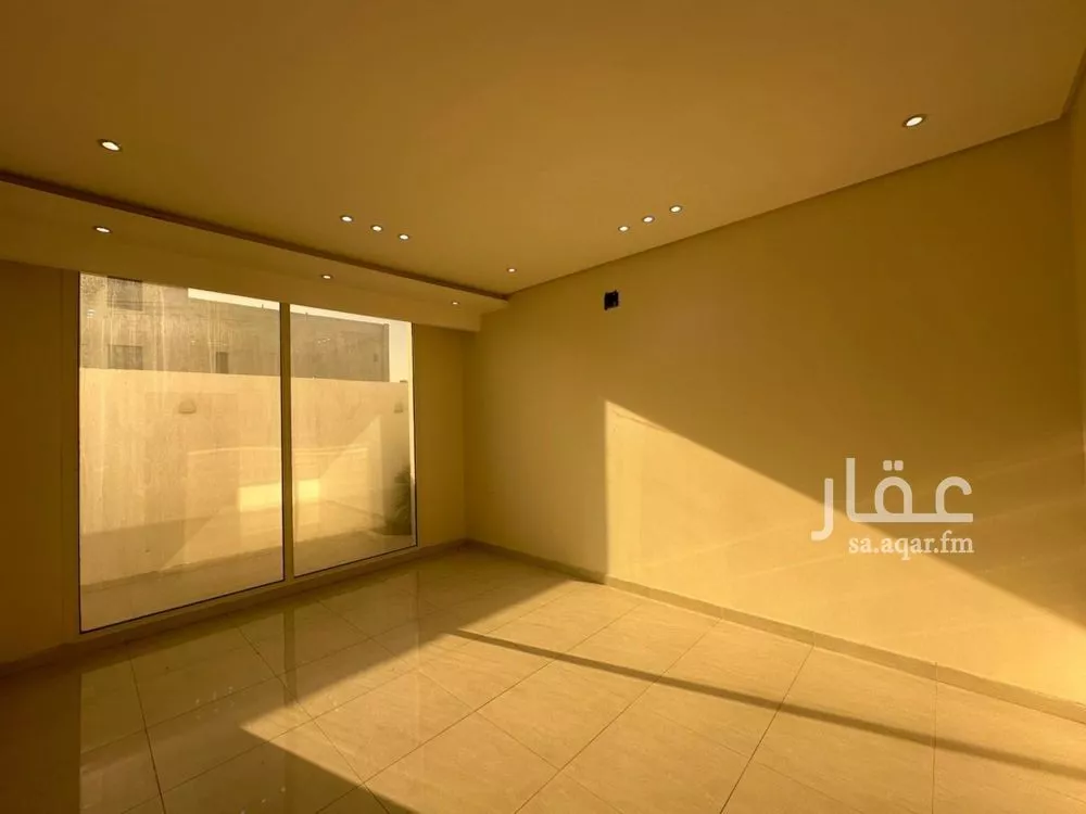 8 bedroom villa in As Sawari 8