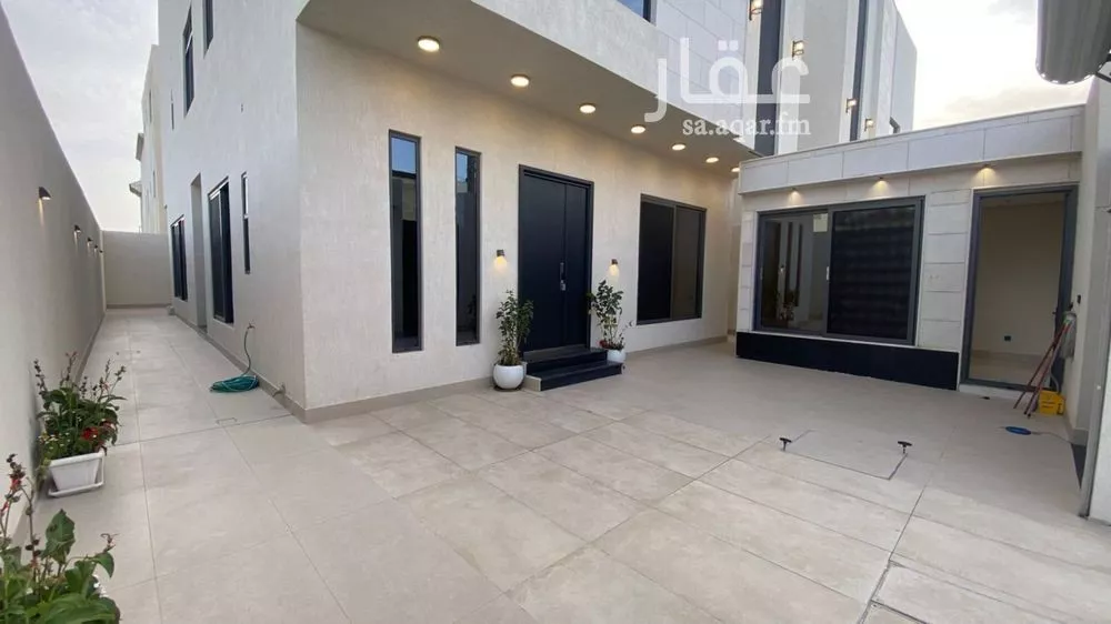 7 bedroom villa in As Sawari 8