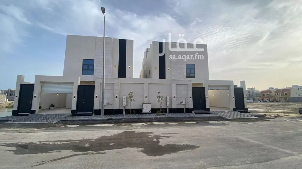 7 bedroom villa in As Sawari 10