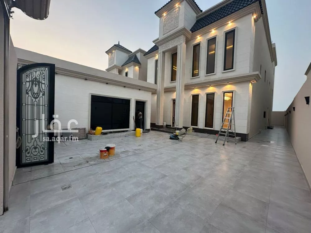9 bedroom villa in Al Shiraa 2
