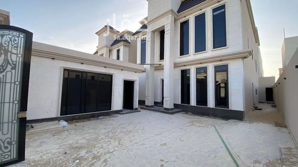 9 bedroom villa in Al Shiraa 11