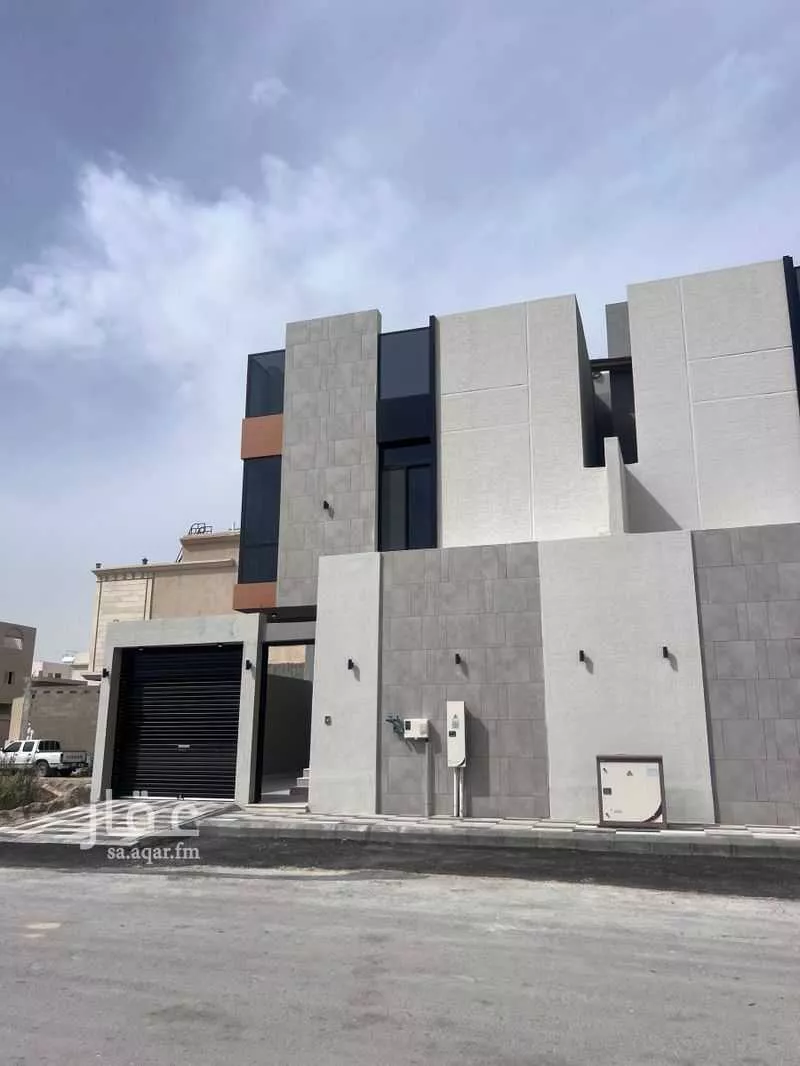 6 bedroom villa in Al Aqiq 1