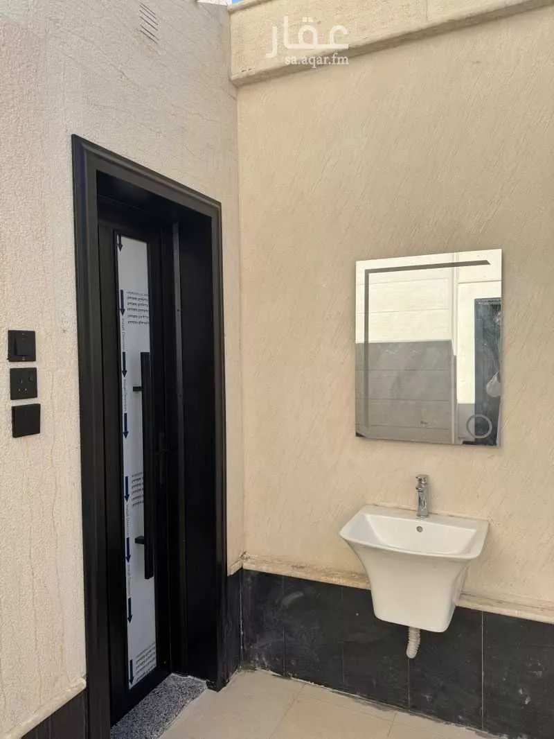 6 bedroom floor in Abu Markha 5