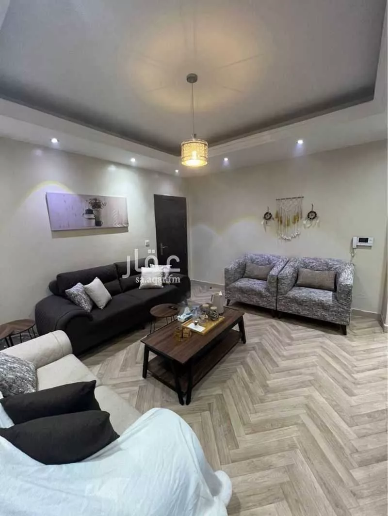6 bedroom floor in Tuwaiq 1