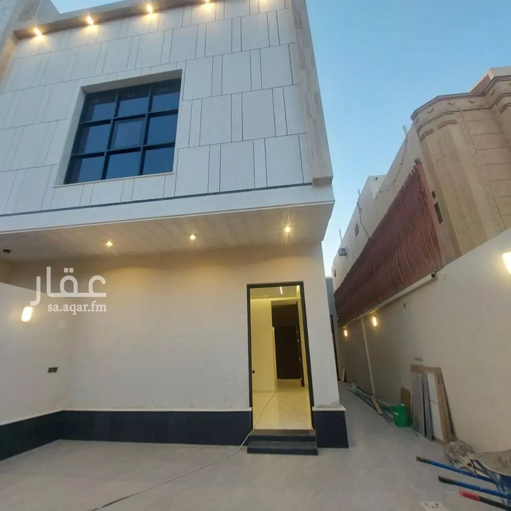 5 bedroom floor in Al Munsiyah 5