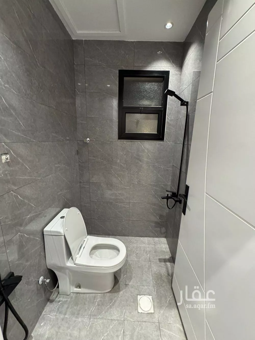 3 bedroom floor in Al Qadisiyah 9