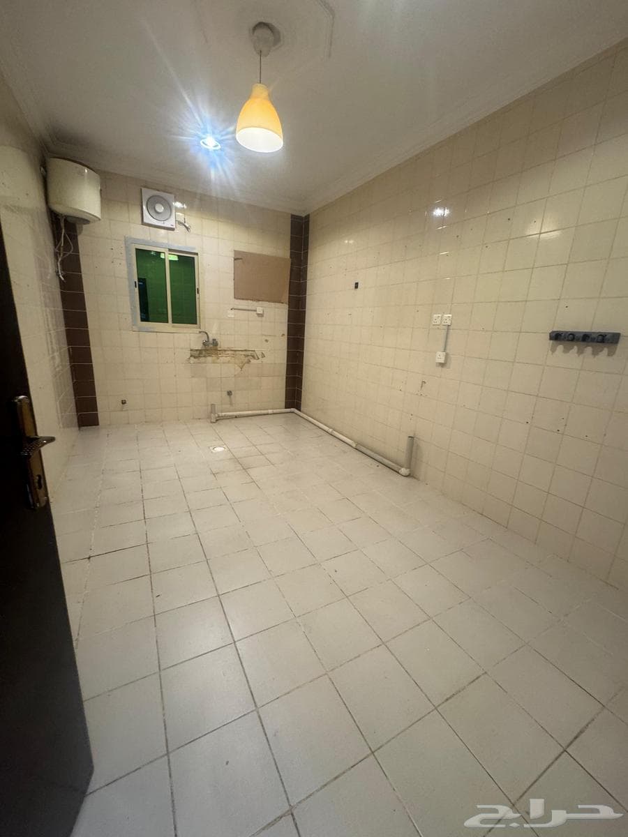 3 bedroom apartment in Al Rimal 6