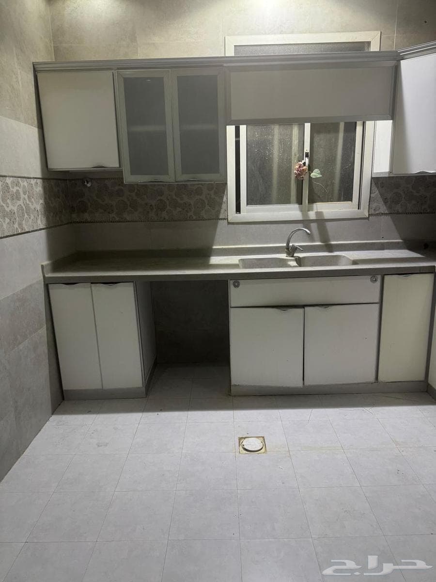 4 bedroom apartment in Al Rimal 1