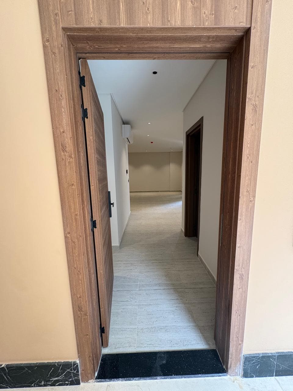 3 bedroom apartment in Irqah 5