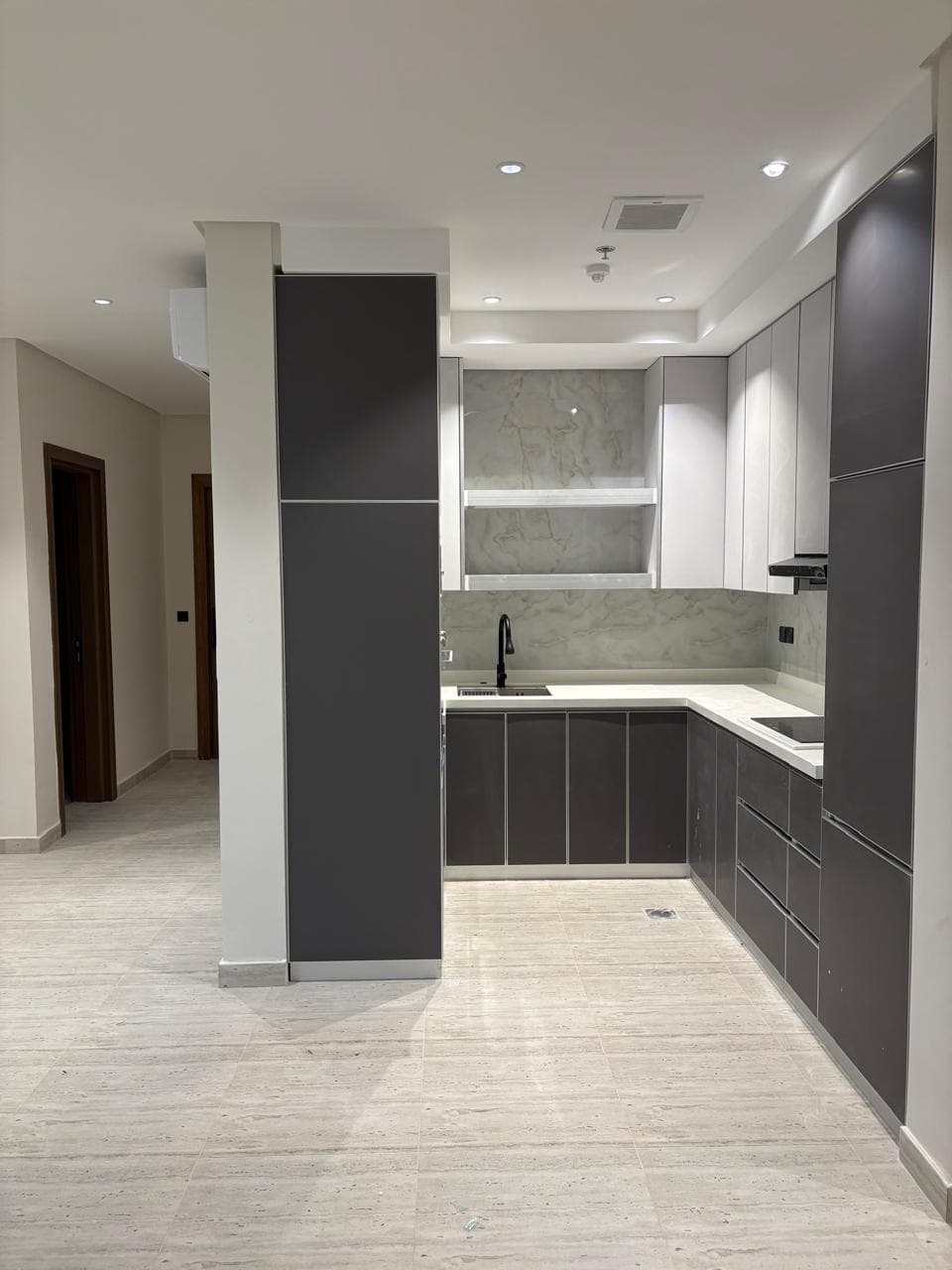 3 bedroom apartment in Irqah 8