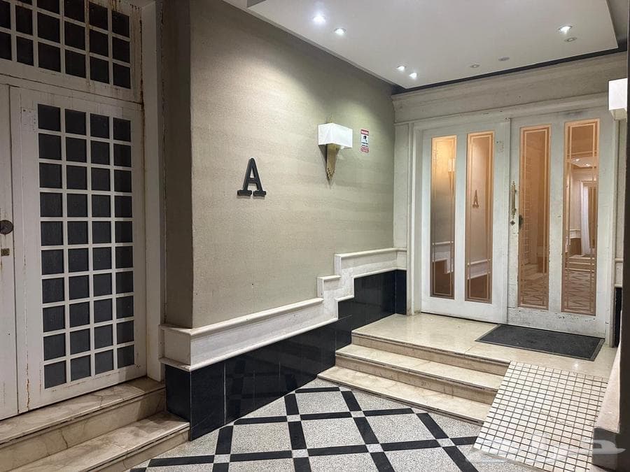 5 bedroom apartment in Al Yasmin 1