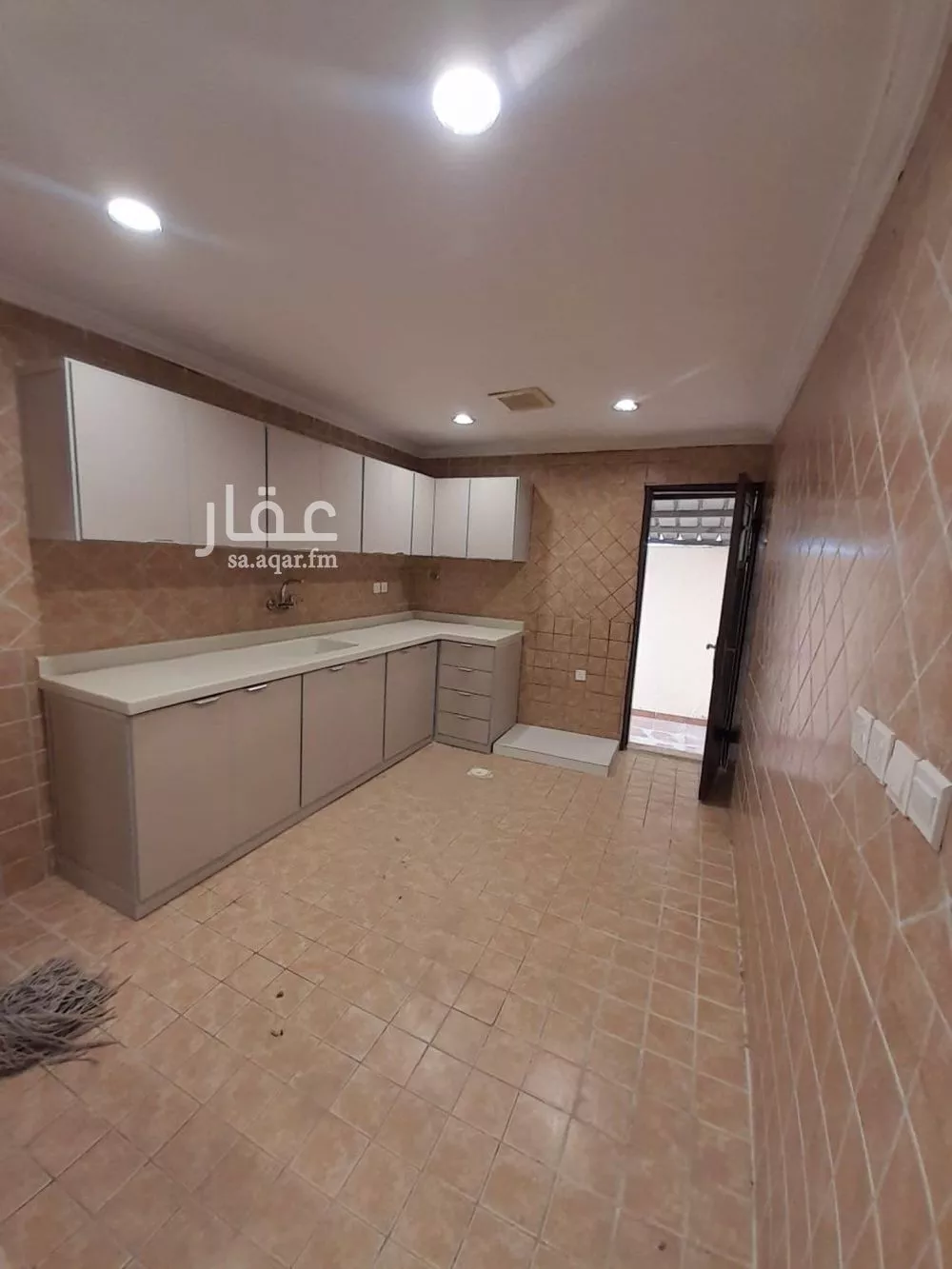 دور 4 غرف في ام الحمام الغربي 7