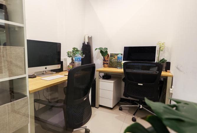 884 sqm office in Al Aridh