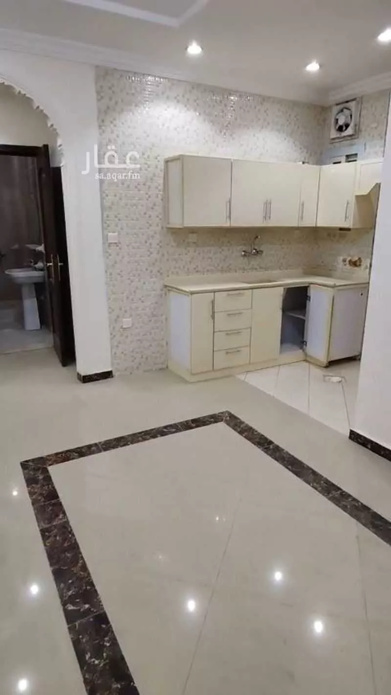 3 bedroom apartment in Mishrifah 5