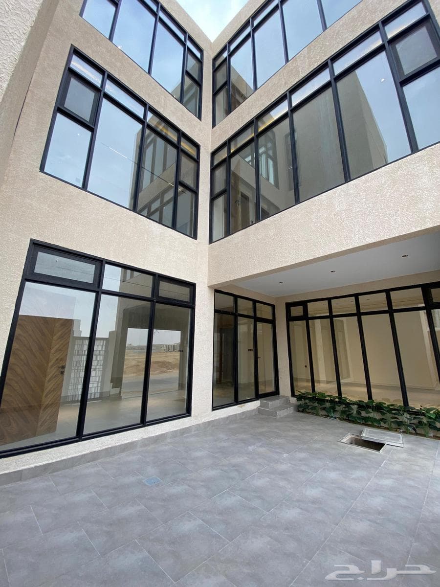 5 bedroom villa in Al Mahdiyyah 3