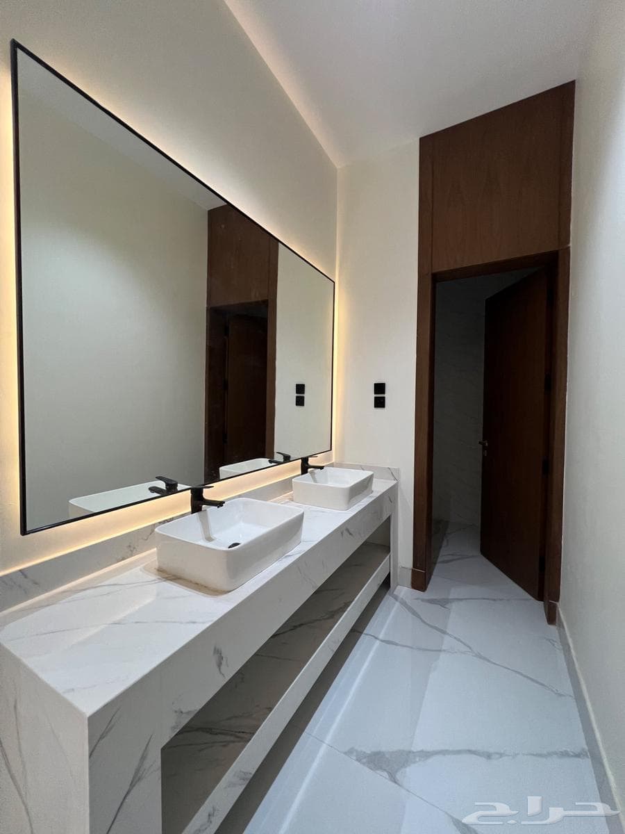 6 bedroom villa in Al Narjis 14