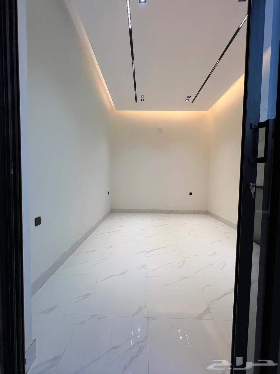 6 bedroom villa in Al Narjis 3