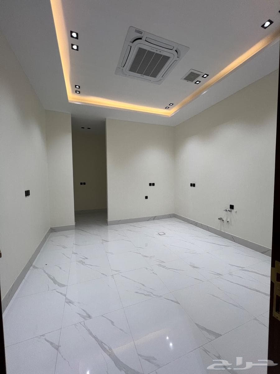 6 bedroom villa in Al Narjis 24