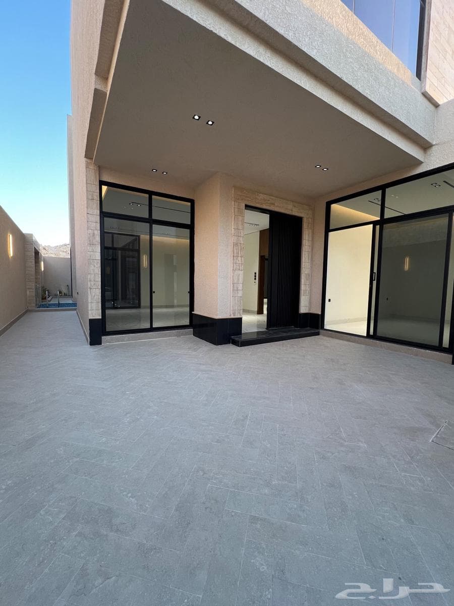 6 bedroom villa in Al Narjis 4