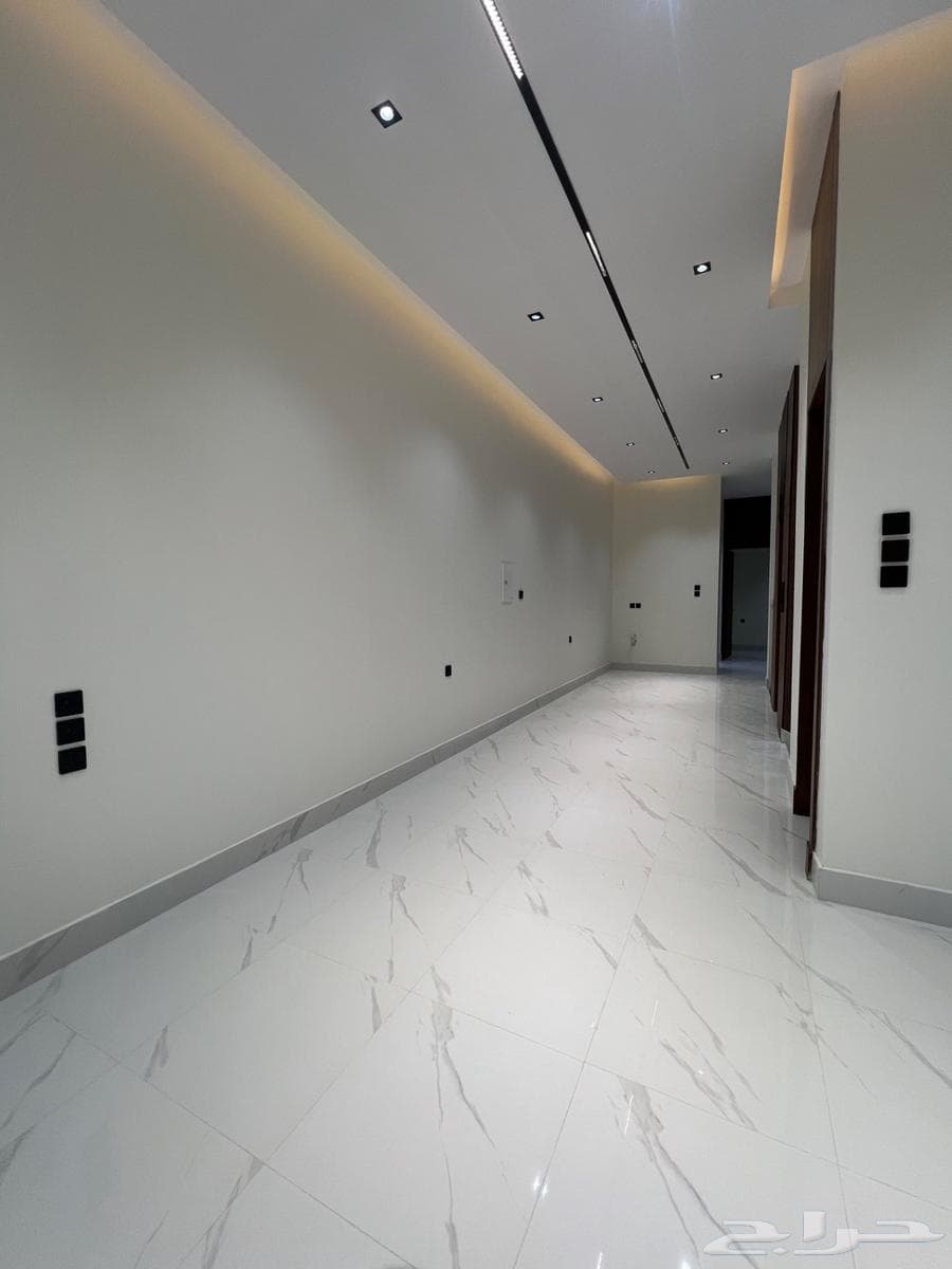 6 bedroom villa in Al Narjis 37