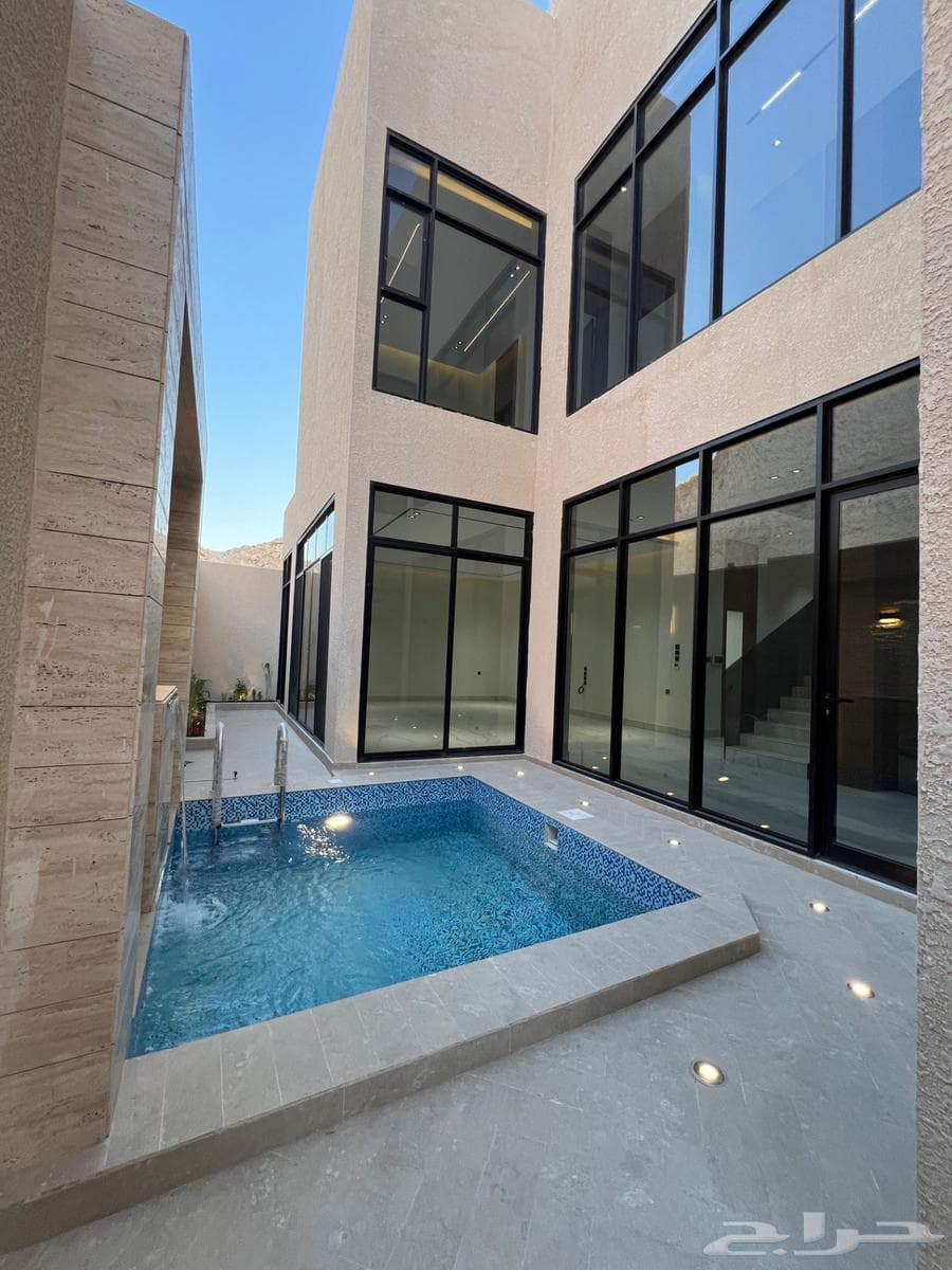 6 bedroom villa in Al Narjis 7