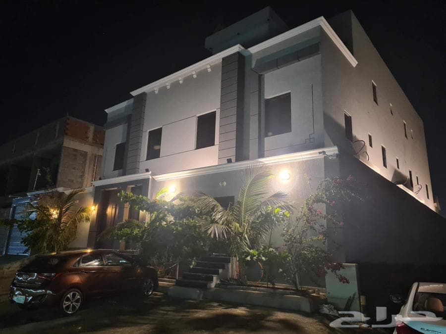 4 bedroom apartment in Az Zomorod 7