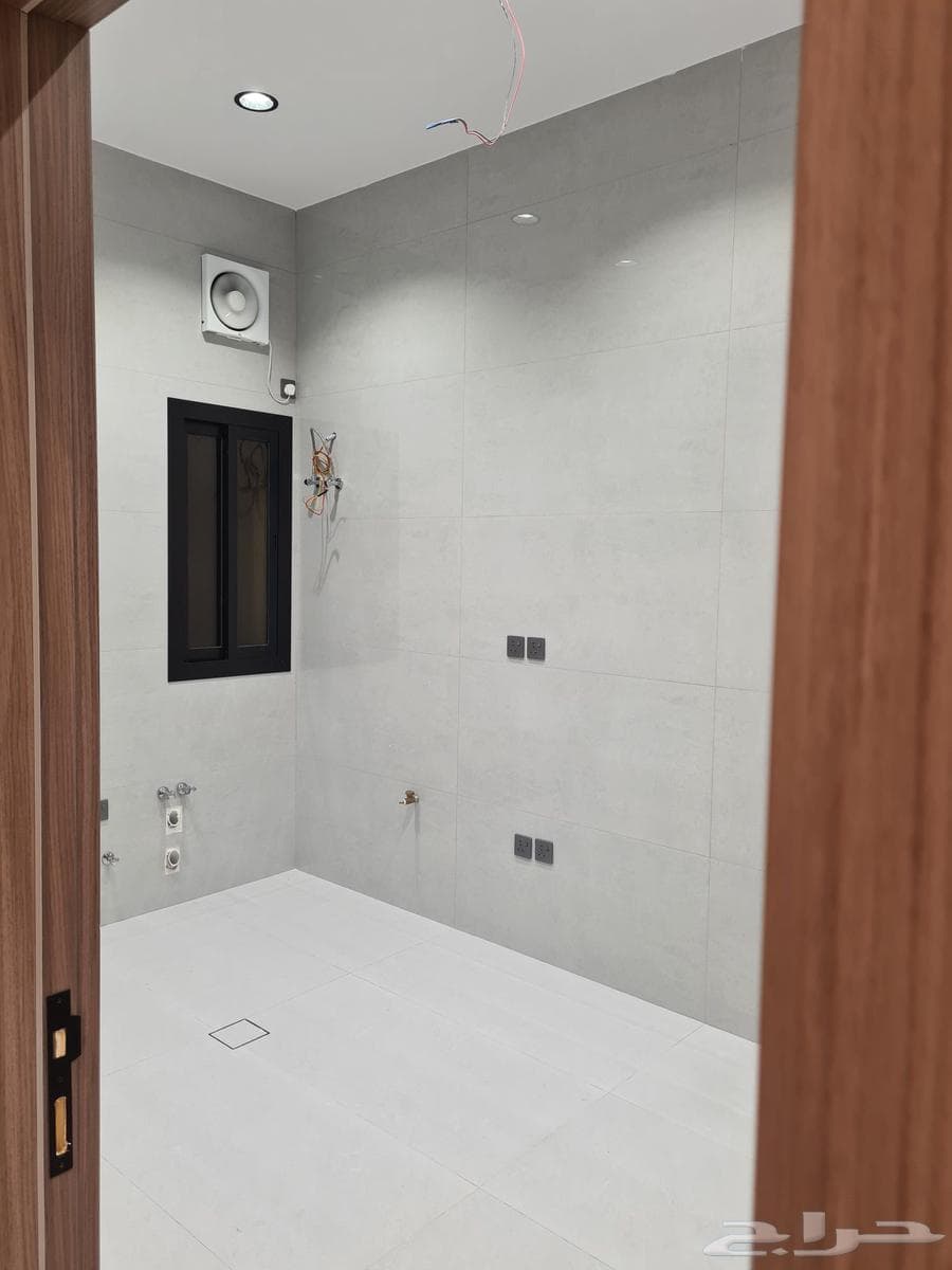 4 bedroom apartment in Az Zomorod 8