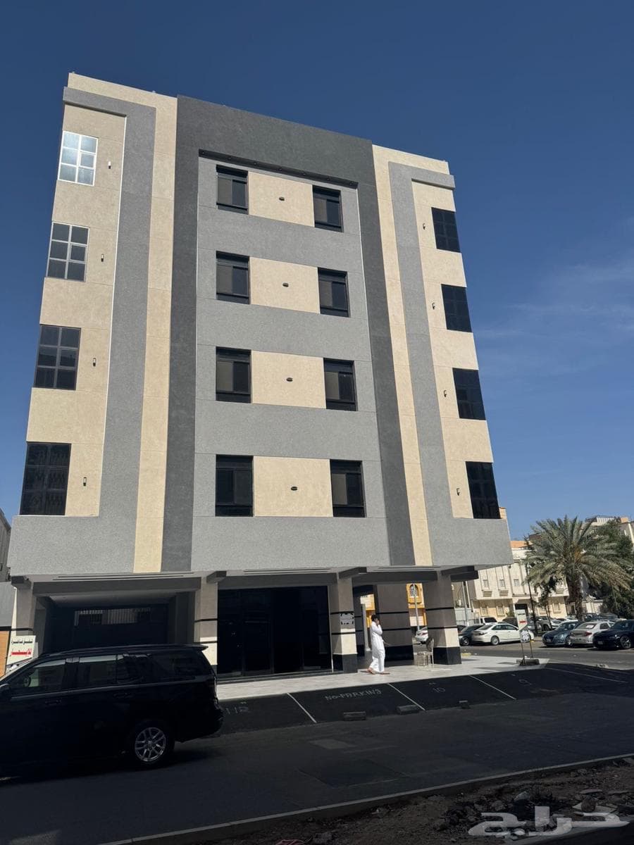 40 bedroom apartment in Al Marwa 1