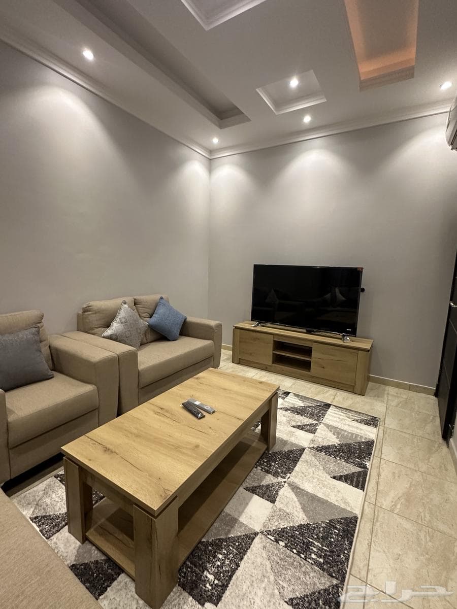 3 bedroom apartment in Al Rawdah 4