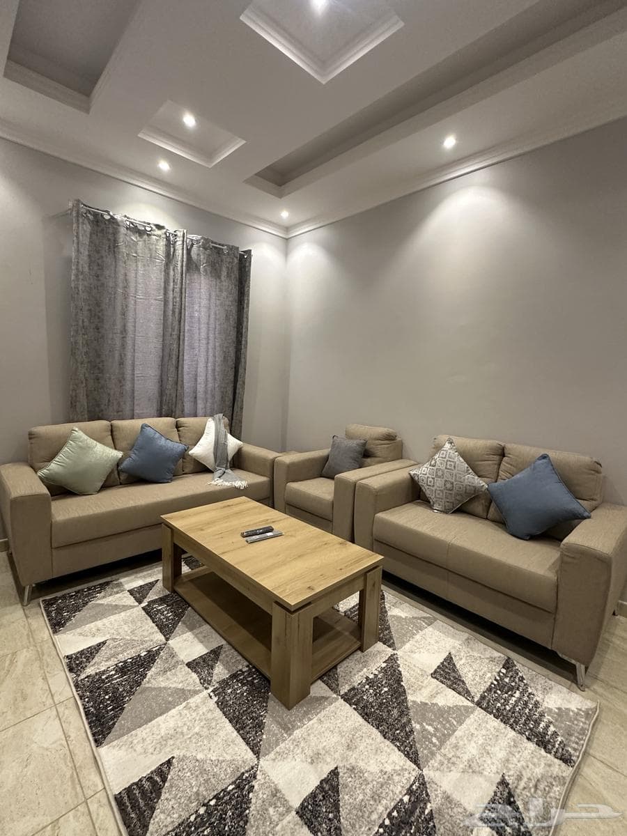 3 bedroom apartment in Al Rawdah 5