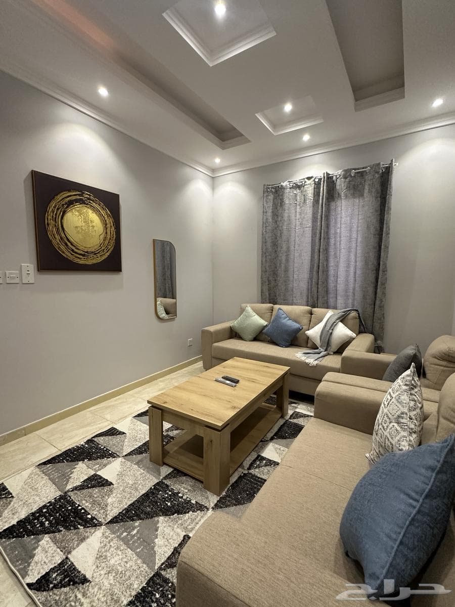 3 bedroom apartment in Al Rawdah 6