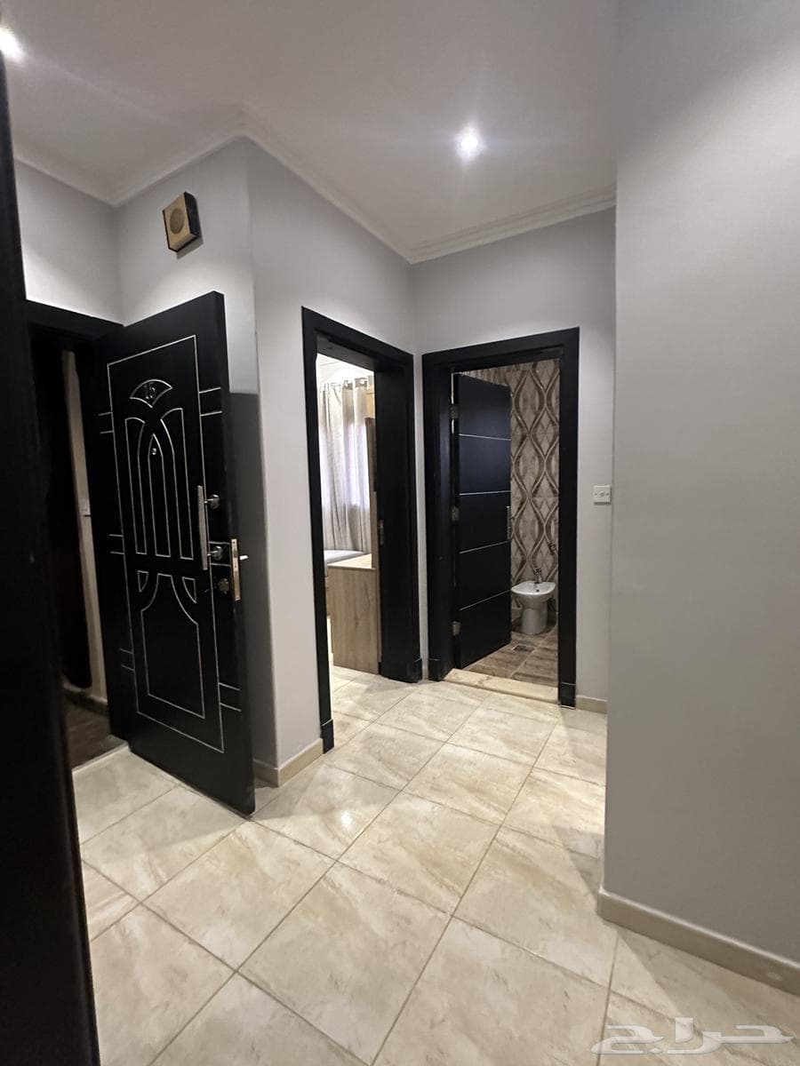 3 bedroom apartment in Al Rawdah 7