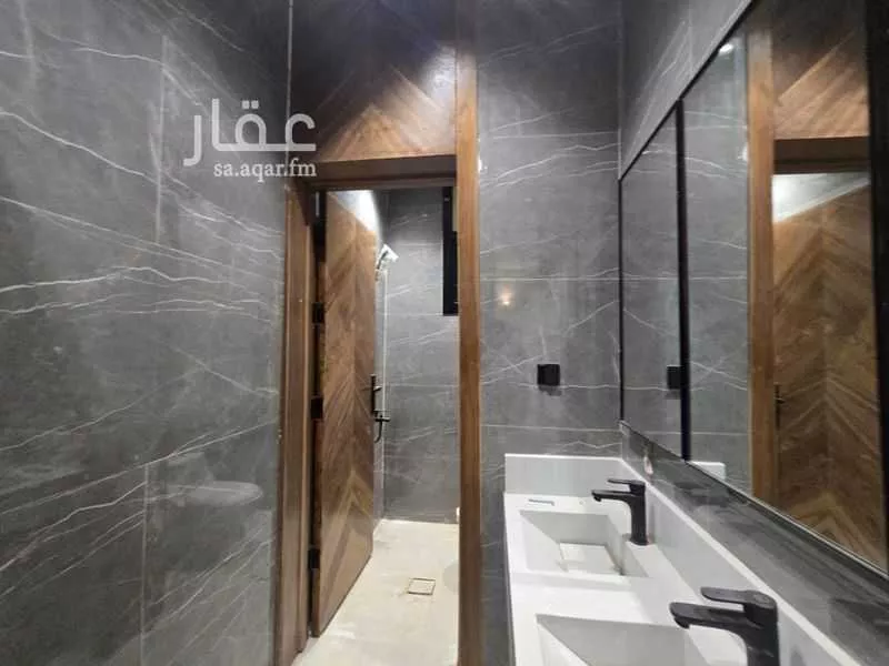 5 bedroom villa in Okaz 20