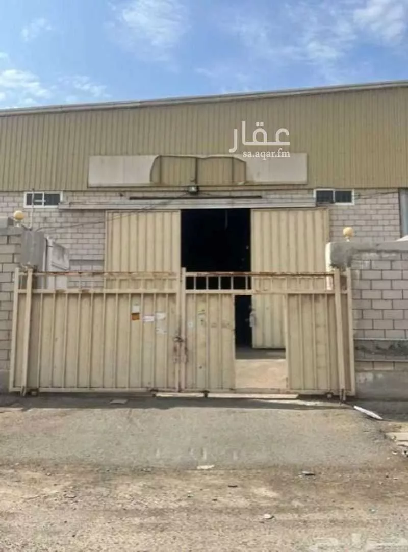 11618 sqm warehouse in Al Wadi 2