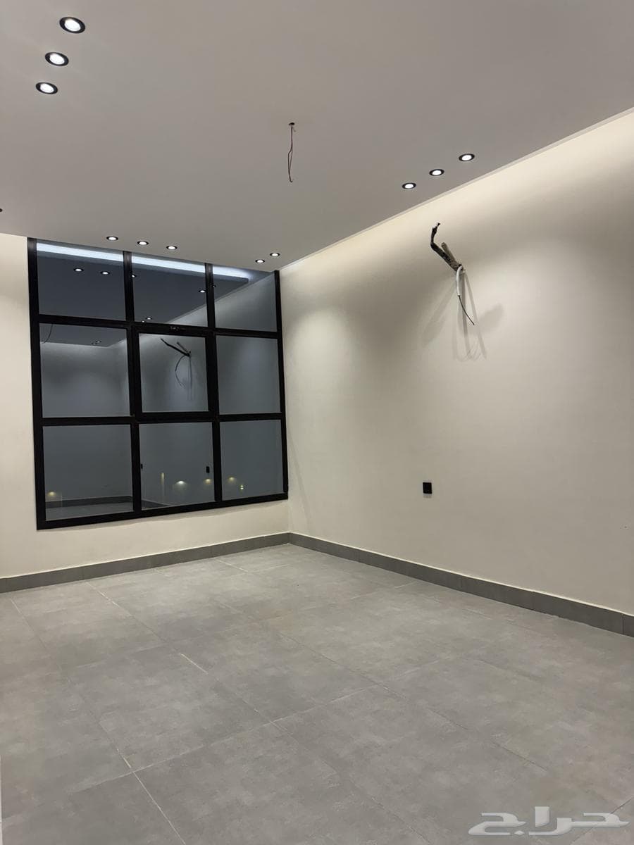 7 bedroom villa in Al Khumrah 11