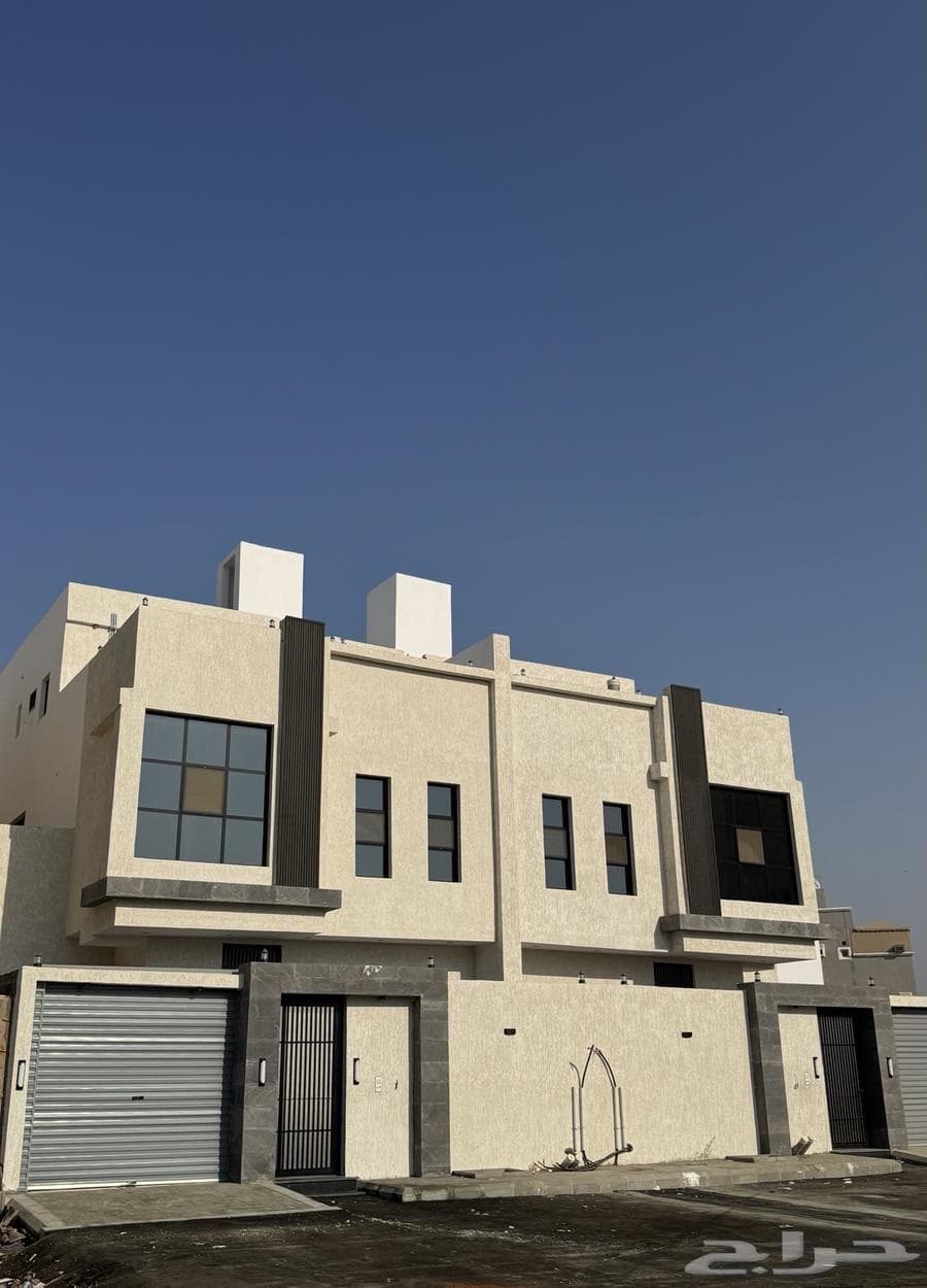 7 bedroom villa in Al Khumrah 14