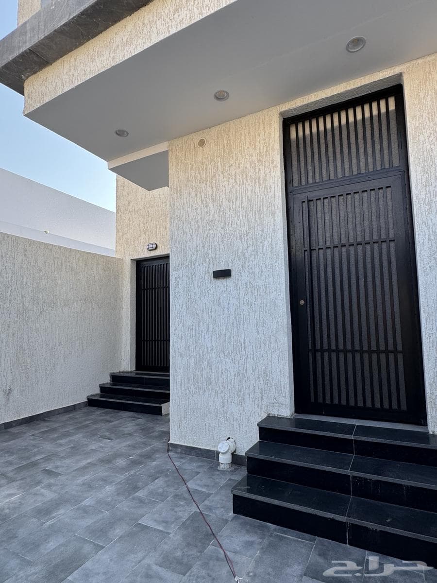 7 bedroom villa in Al Khumrah 16