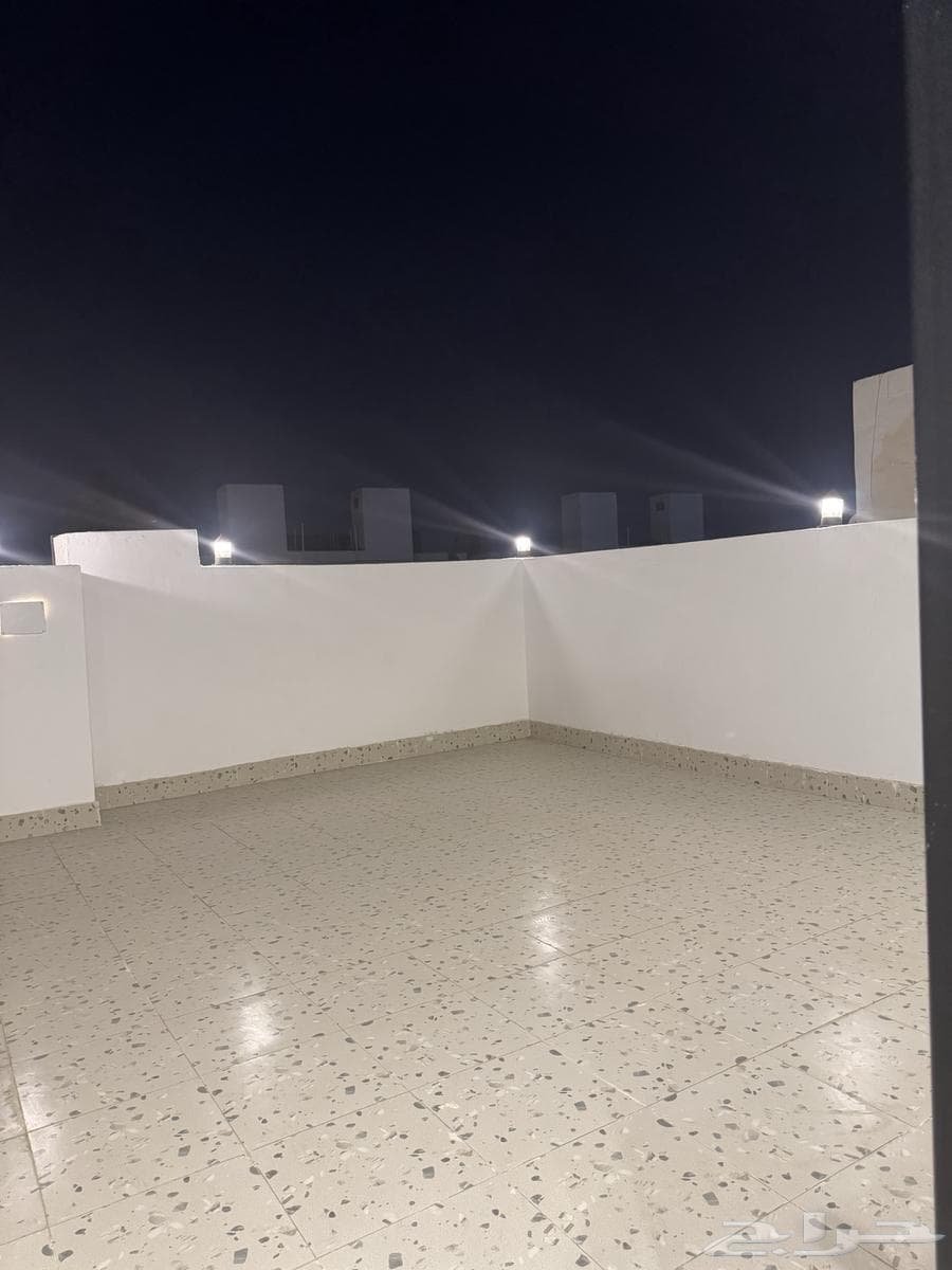 7 bedroom villa in Al Khumrah 10