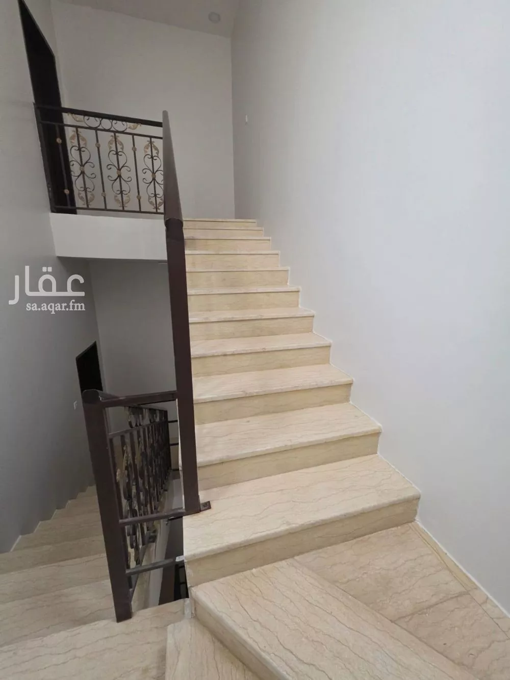 3 bedroom floor in Al Narjis 2
