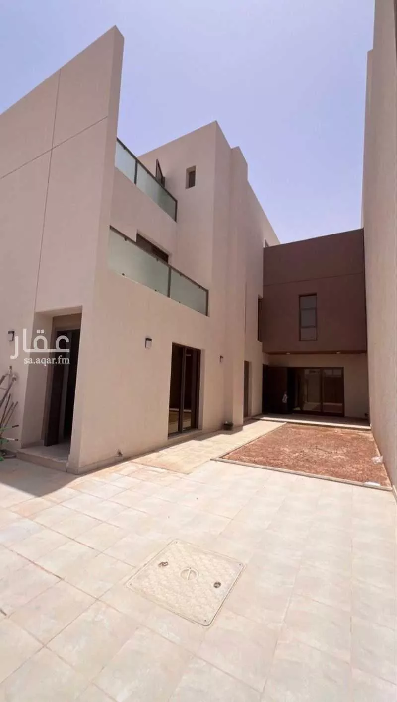 6 bedroom villa in Riyadh 1