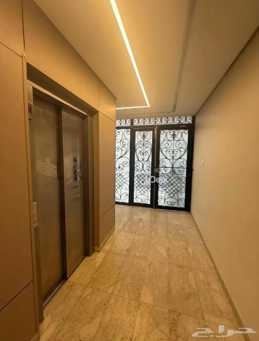 2 bedroom apartment in East Beach 6